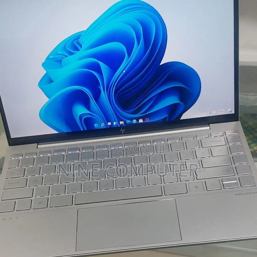 New Laptop HP Envy 13 16GB Intel Core I7 SSD 1T