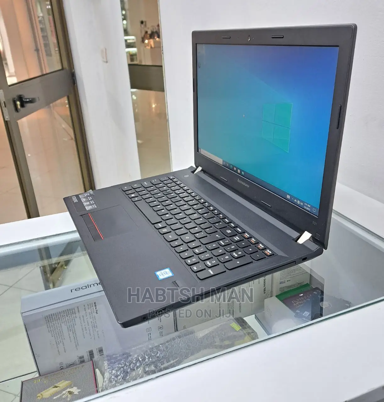 New Laptop Lenovo ThinkPad Yoga 8GB Intel Core I7 HDD 1T