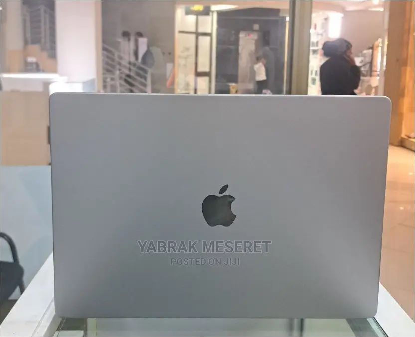New Laptop Apple MacBook Pro M1 16GB Intel Core I7 SSD 1T