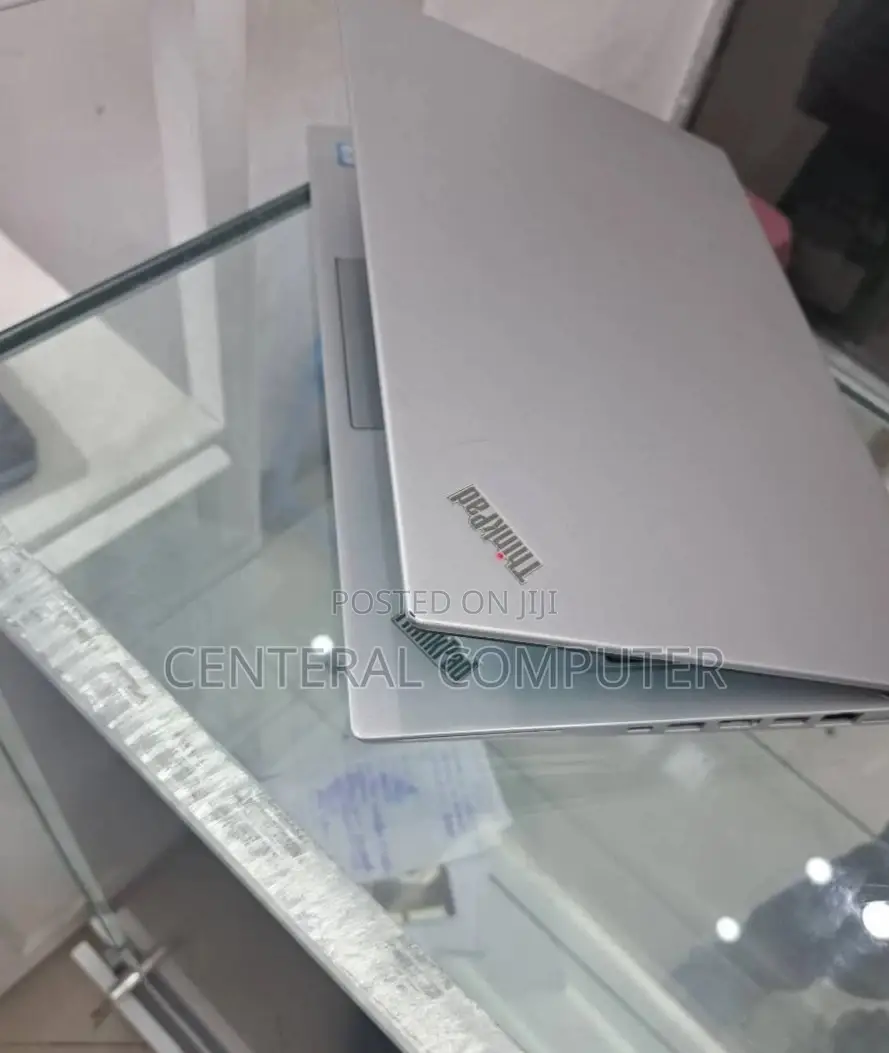 New Laptop Lenovo ThinkPad T470s 12GB Intel Core I7 SSD 512GB