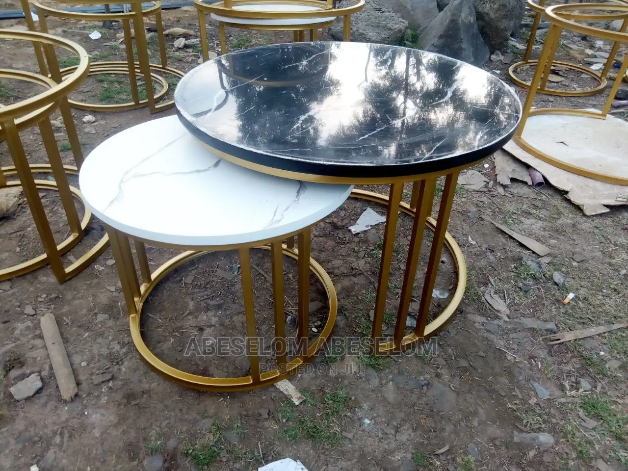 የሚያምሩ ኮፊ ቴብል