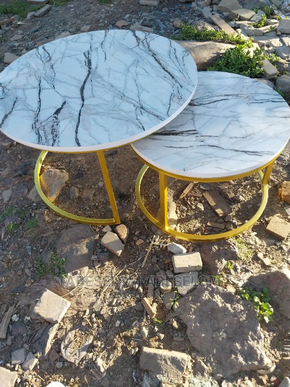 የሚያምሩ ኮፊ ቴብል