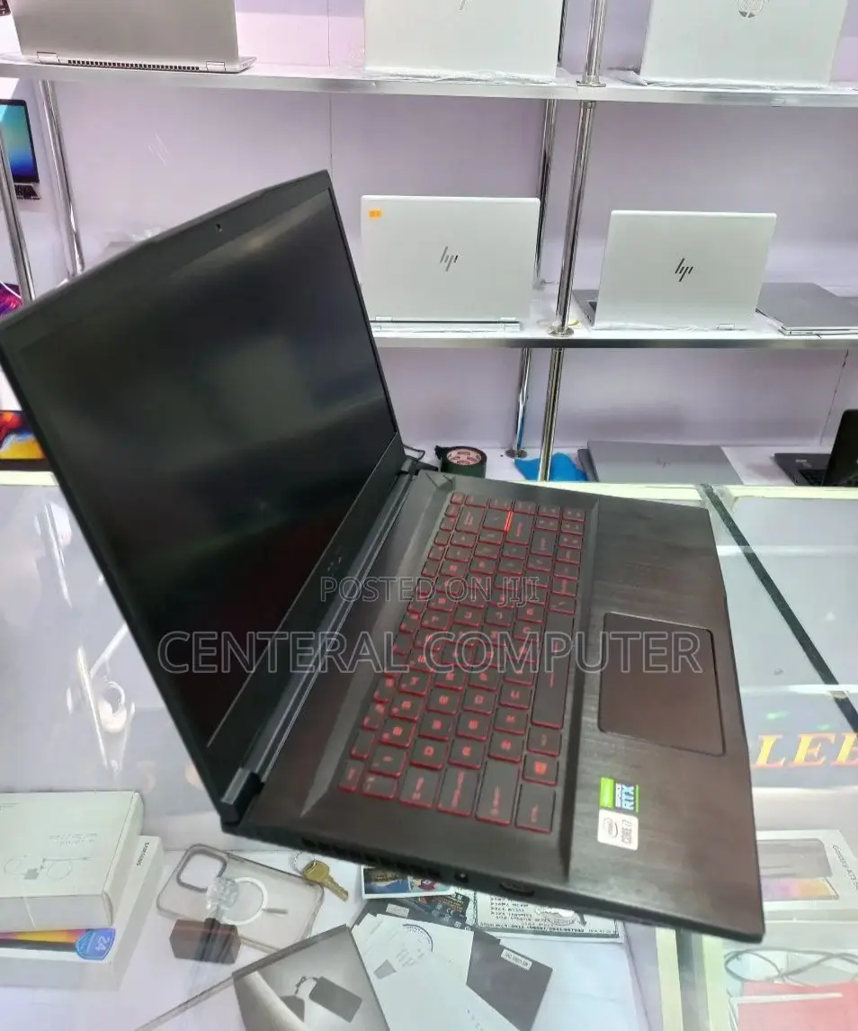 New Laptop MSI GS65 Stealth Thin 8RE 16GB Intel Core I7 SSD 512GB