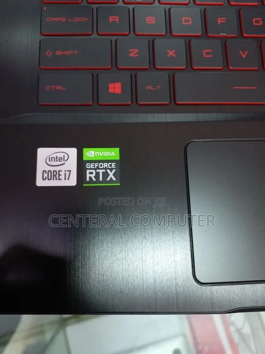 New Laptop MSI GS65 Stealth Thin 8RE 16GB Intel Core I7 SSD 512GB