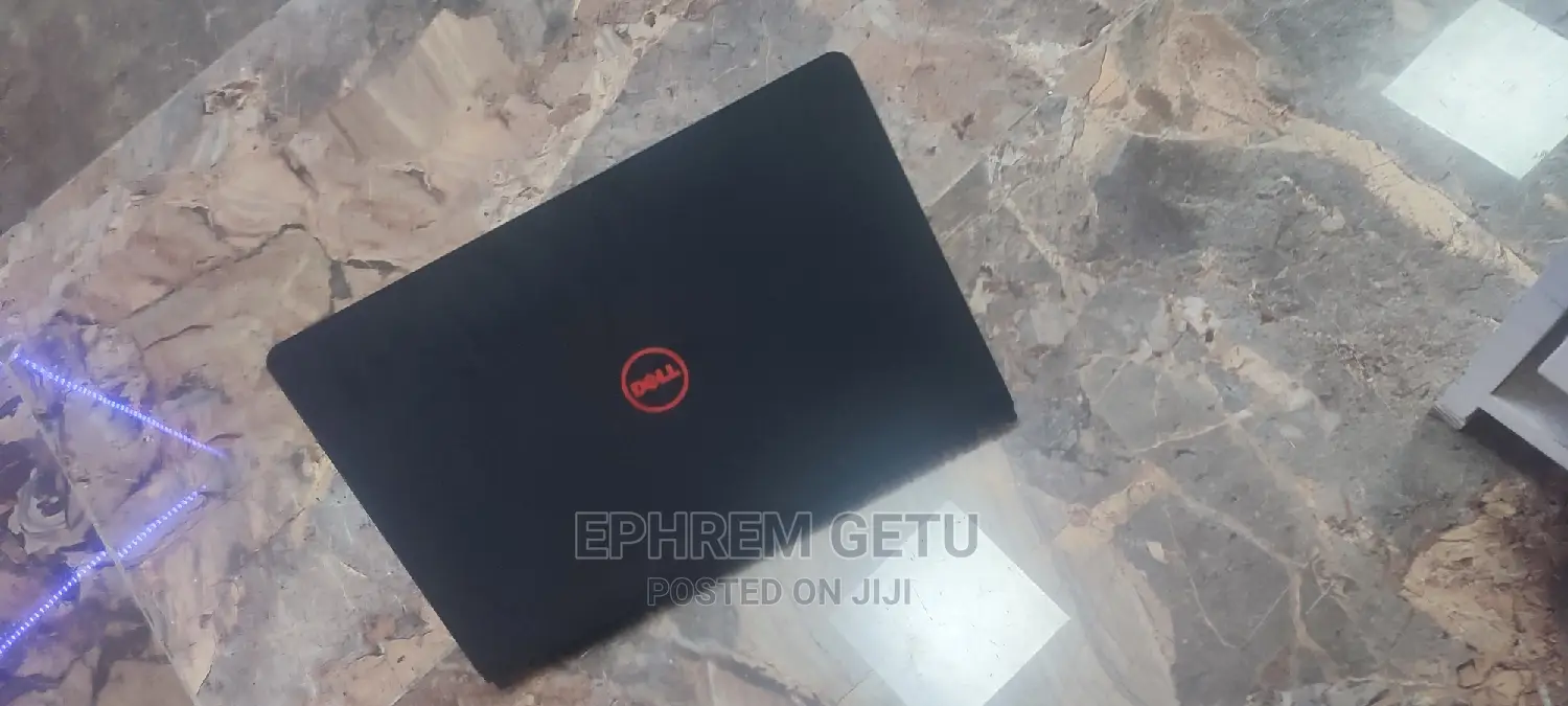 New Laptop Dell Inspiron 15 8GB Intel Core I5 HDD+SSD 1T