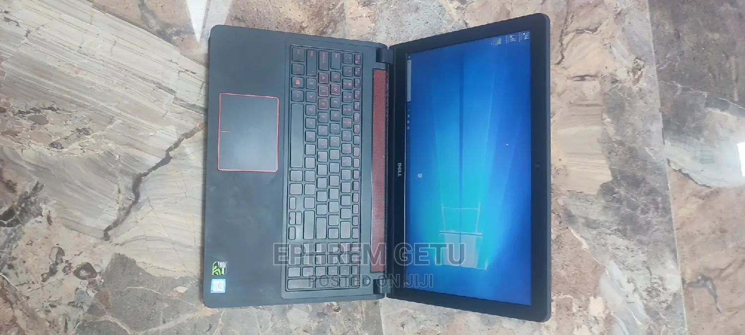 New Laptop Dell Inspiron 15 8GB Intel Core I5 HDD+SSD 1T