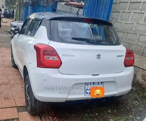 Suzuki Swift 2022 White