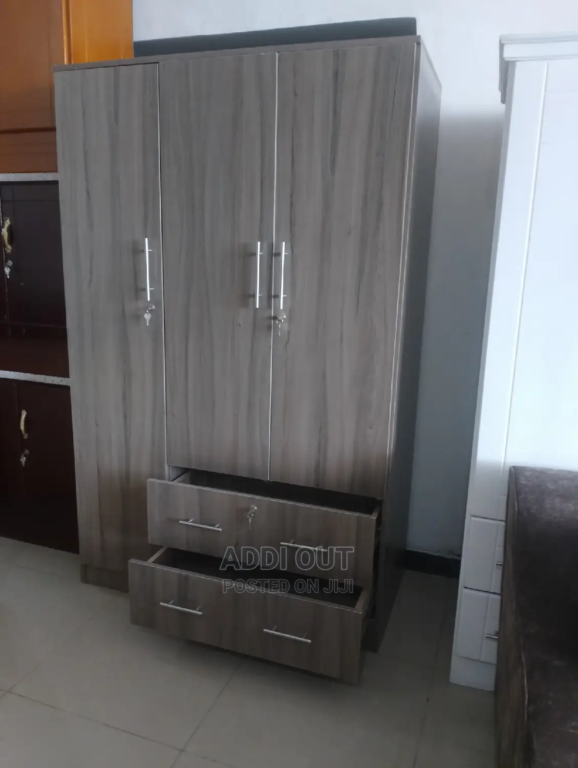 Cupboard/ቁምሳጥን