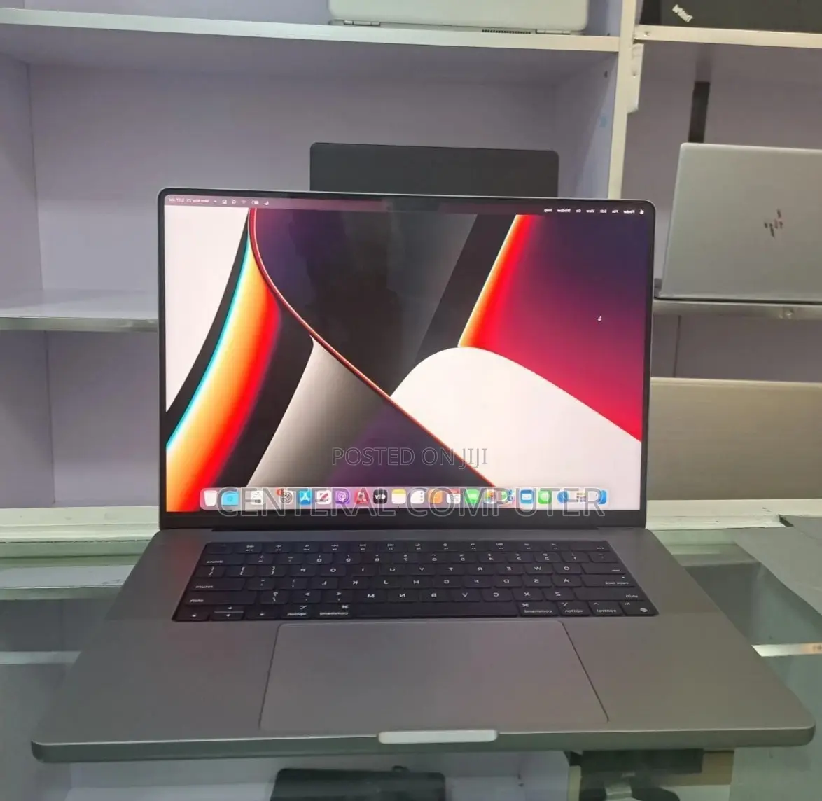 New Laptop Apple MacBook Pro M1 16GB Apple M1 SSD 1T