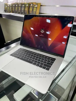 Photo - Laptop Apple MacBook Pro 2017 16GB Intel Core I5 SSD 1T