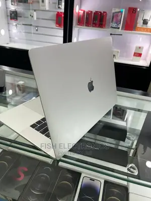 Laptop Apple MacBook Pro 2017 16GB Intel Core I5 SSD 1T