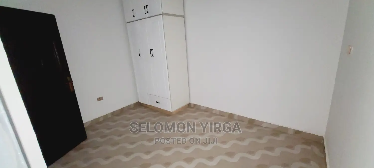 3bdrm Villa in አድስ አበባ, Bole for sale