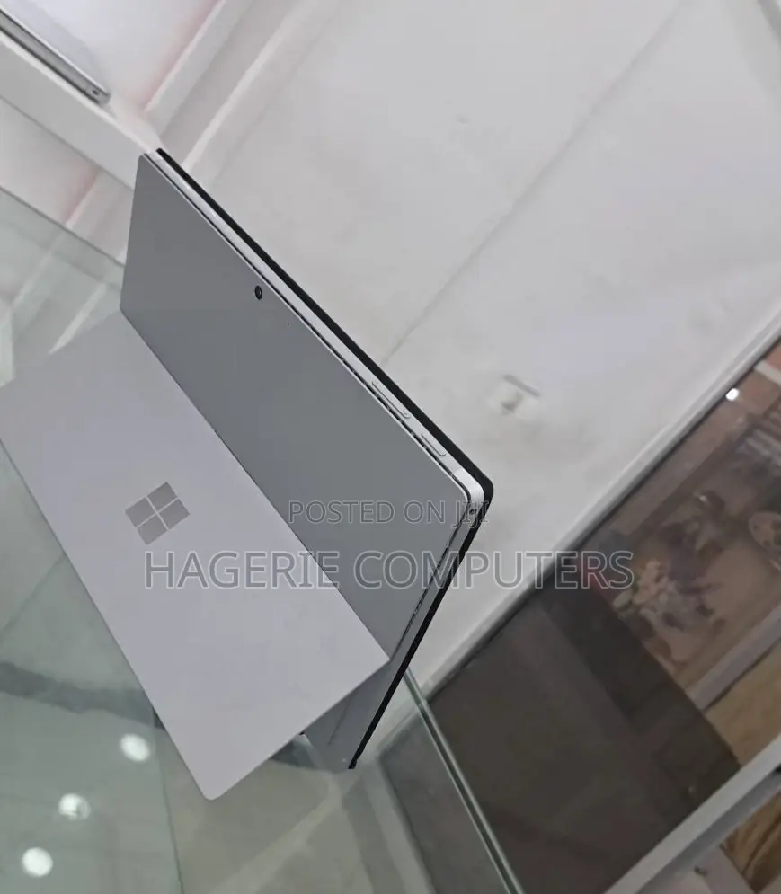 New Laptop Microsoft Surface Laptop Go 8GB Intel Core I5 SSD 128GB