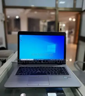 New Laptop HP 348 G4 8GB Intel Core I5 SSD 256GB