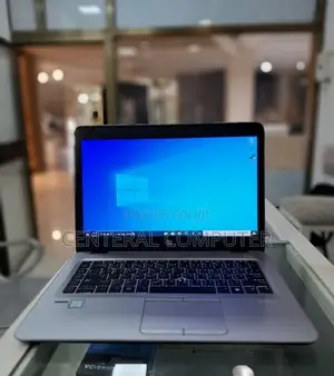 New Laptop HP 348 G4 8GB Intel Core I5 SSD 256GB
