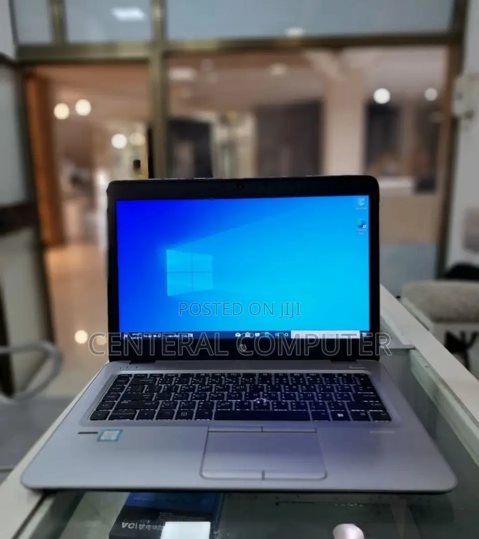 New Laptop HP 348 G4 8GB Intel Core I5 SSD 256GB
