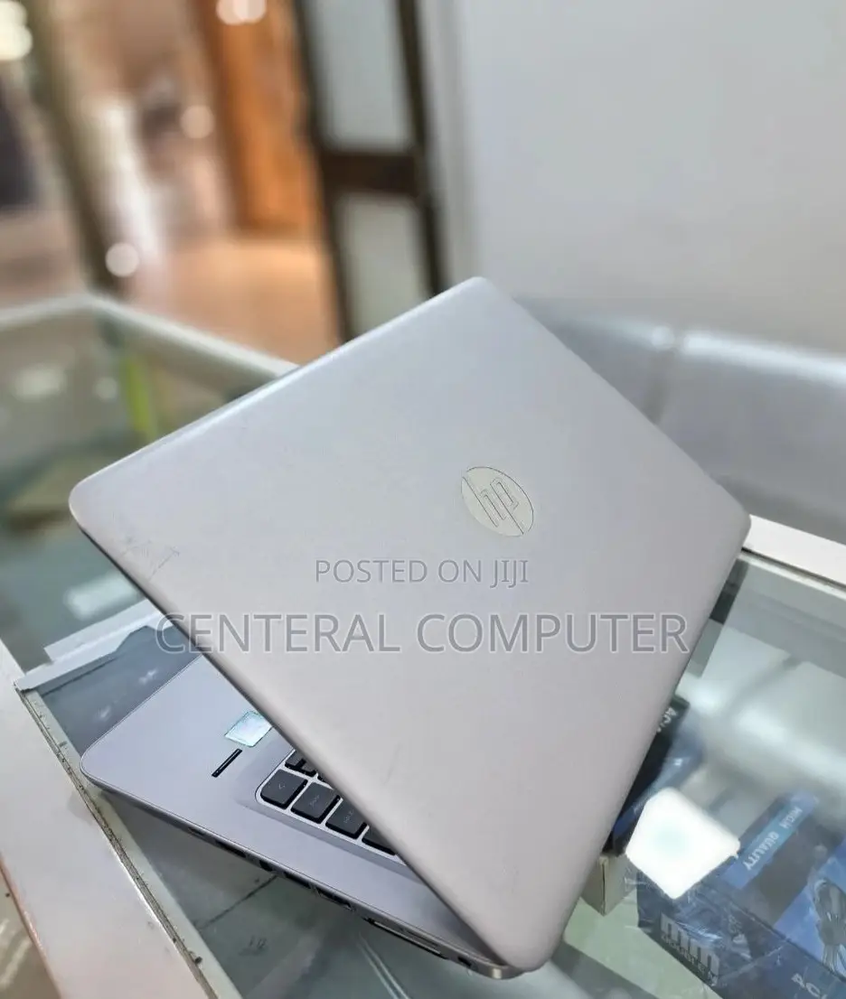 New Laptop HP 348 G4 8GB Intel Core I5 SSD 256GB
