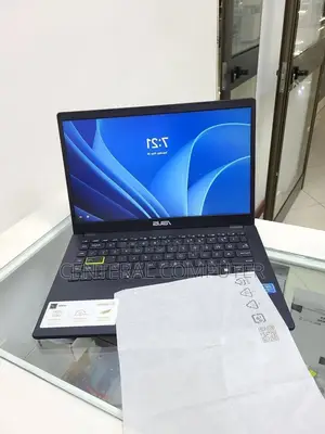 Photo - New Laptop Asus Vivobook E410M 4GB Intel Core I5 SSD 256GB