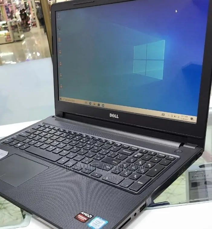 New Laptop Dell Inspiron 15 8GB Intel Core I5 SSD 1T