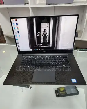 New Laptop Dell XPS 13 9360 16GB Intel Core I7 SSD 512GB