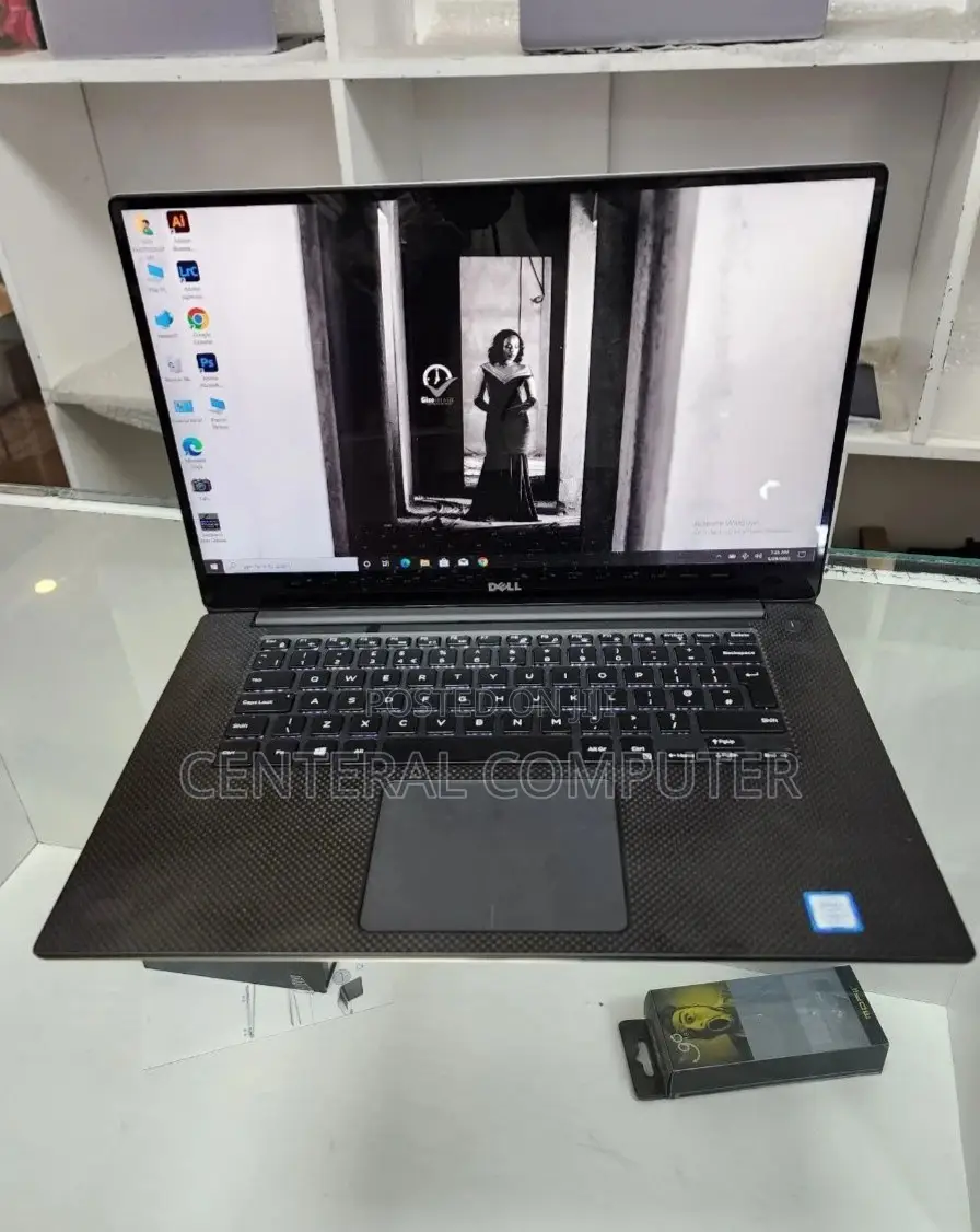 New Laptop Dell XPS 13 9360 16GB Intel Core I7 SSD 512GB