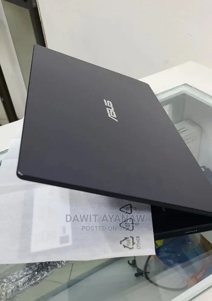 New Laptop Asus VivoBook 15 X505BA 8GB Intel Core i5 HDD 1T