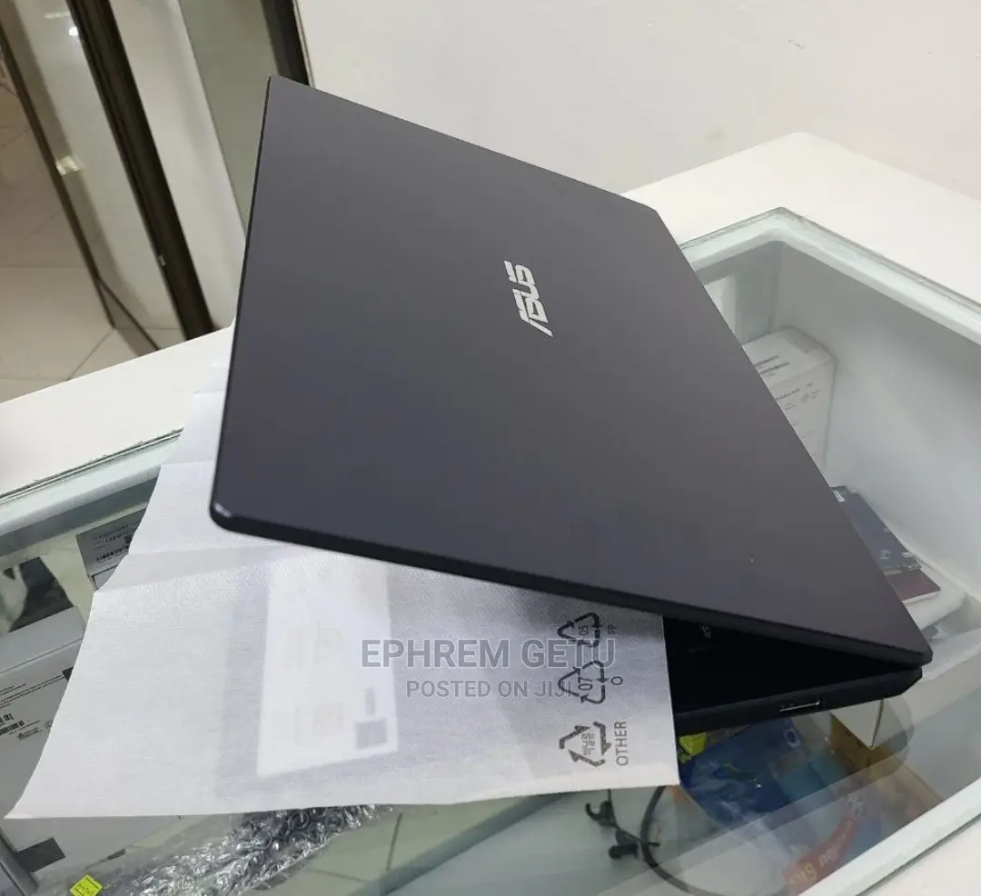 New Laptop Asus Vivobook E410M 4GB Intel Celeron SSD 256GB