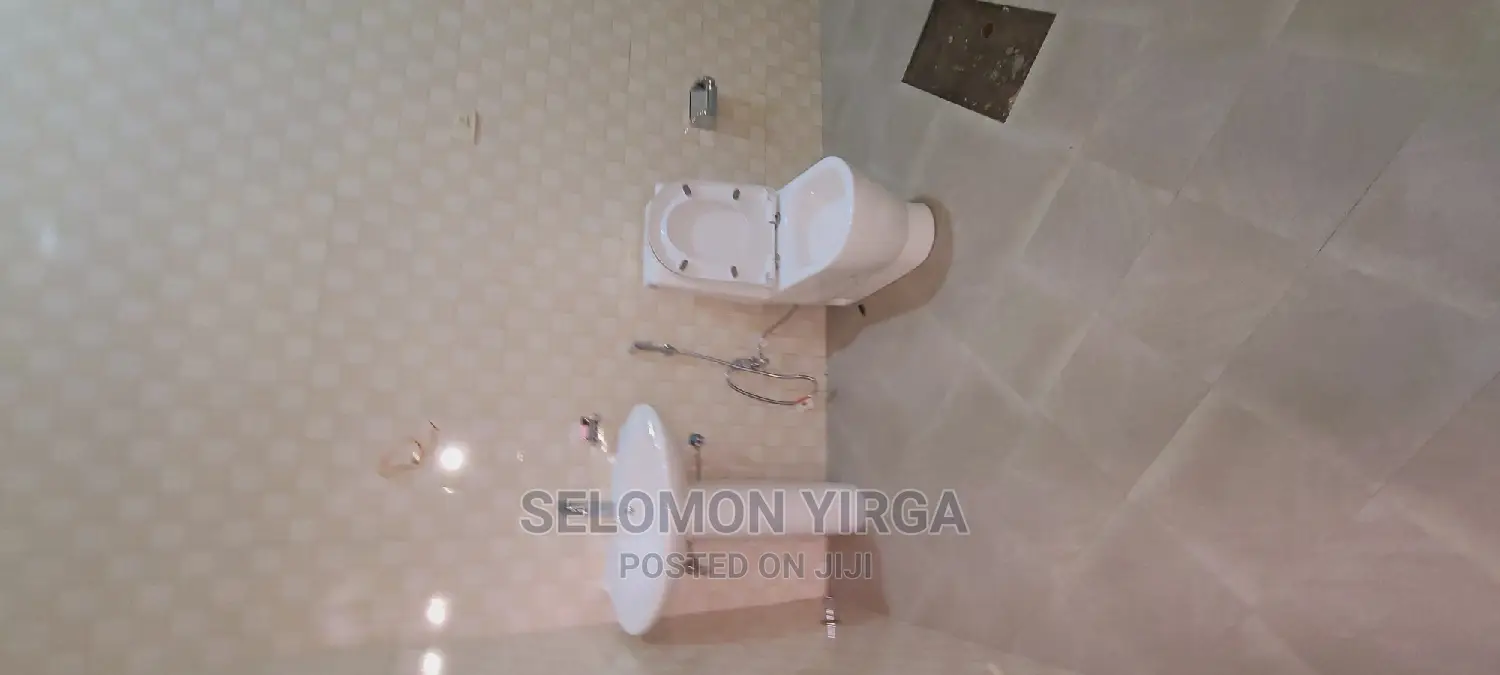 3bdrm Villa in Adidis Abba, Bole for sale