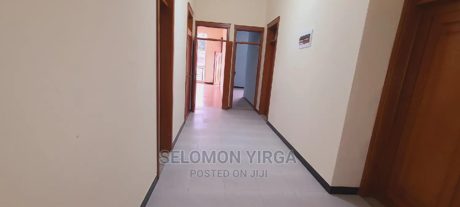 3bdrm Villa in Adidis Abba, Bole for sale