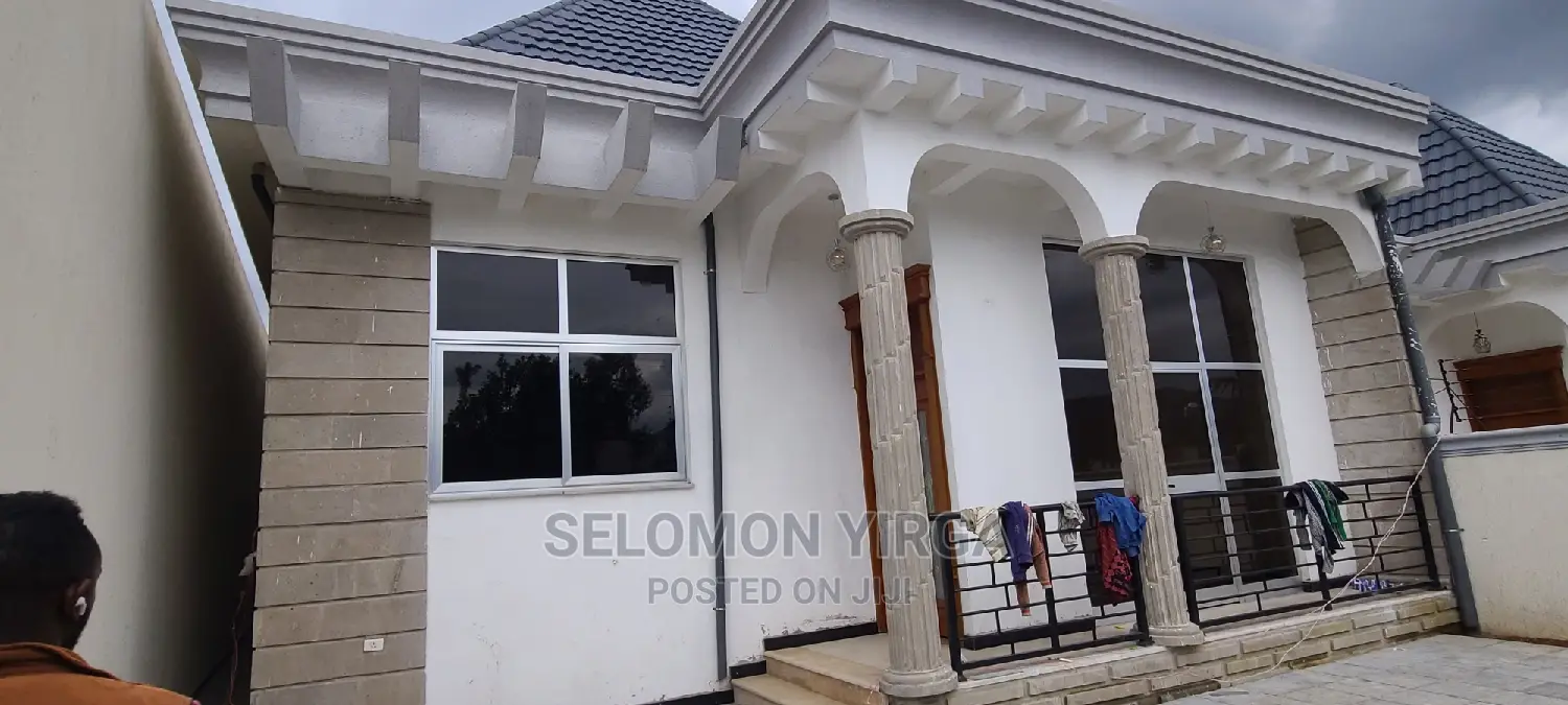 3bdrm Villa in Adidis Abba, Bole for sale