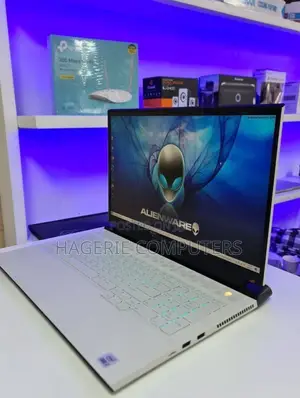 New Laptop Alienware M17x R2 32GB Intel Core i7 SSD 2T