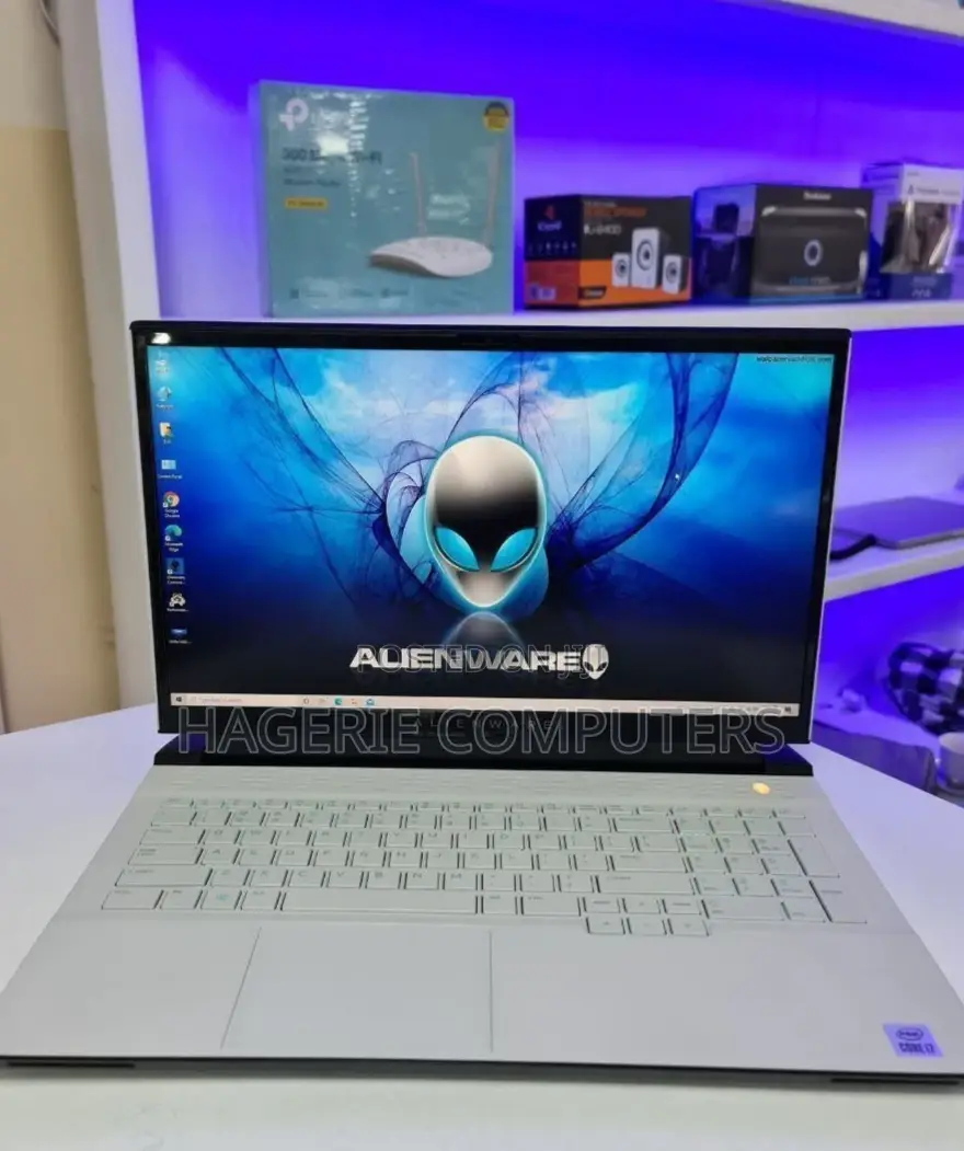 New Laptop Alienware M17x R2 32GB Intel Core i7 SSD 2T