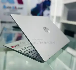 New Laptop HP Pavilion 13 16GB AMD Ryzen 7 SSD 1T