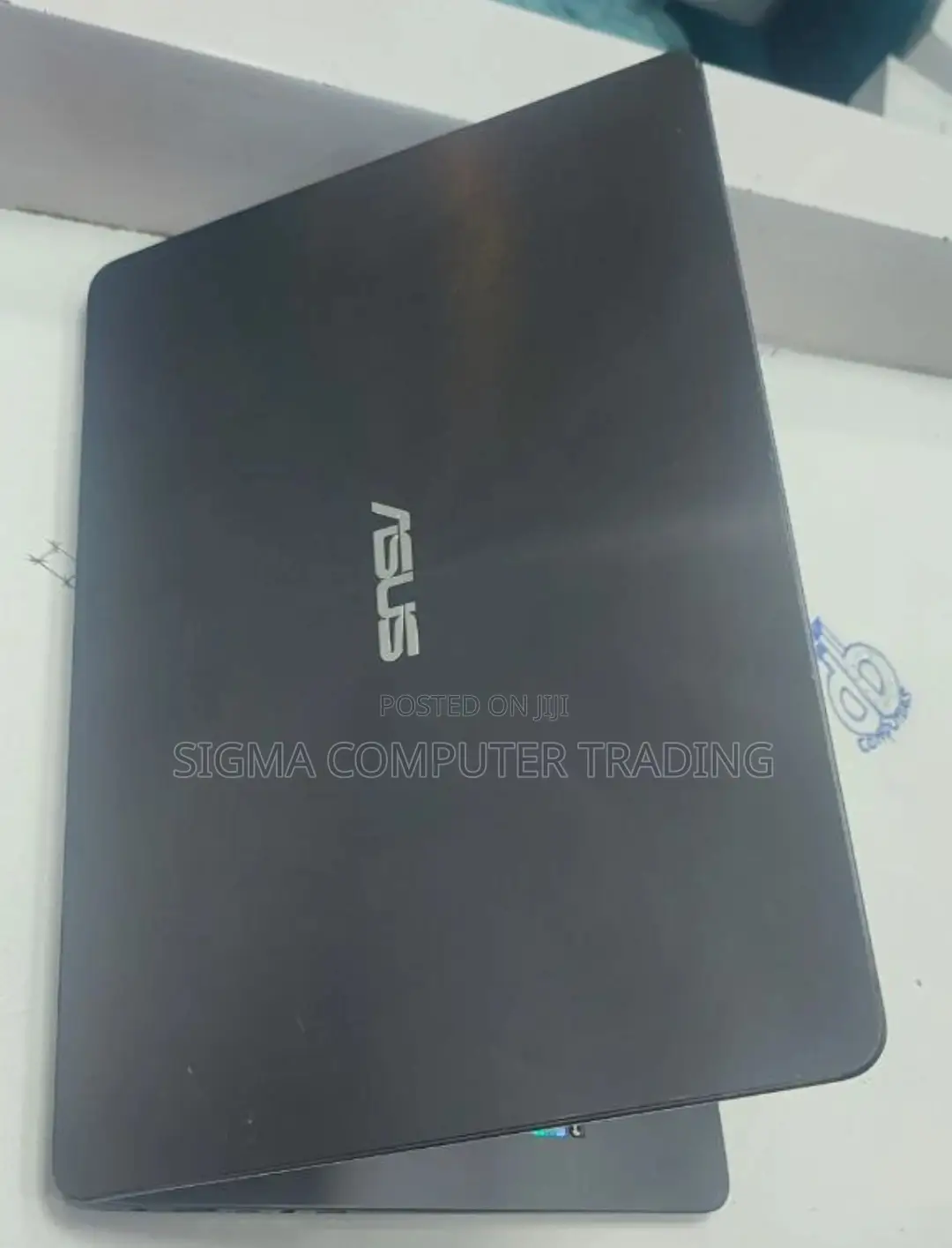 New Laptop Asus VivoBook 15 X510UQ 8GB Intel Core i7 SSD 256GB