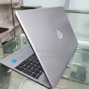 New Laptop HP Stream Notebook 8GB Intel Core I3 HDD 1T