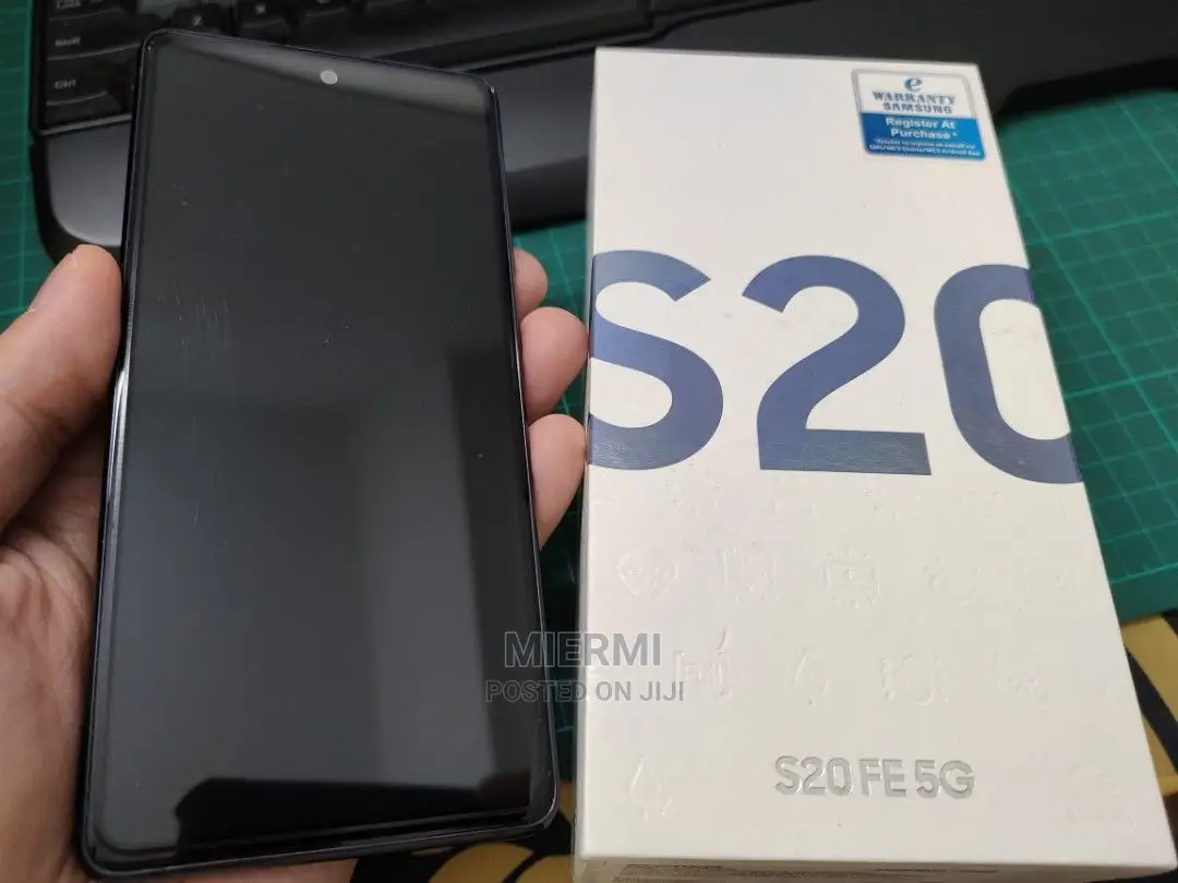 New Samsung Galaxy S20 FE 5G SD865 128 GB Black