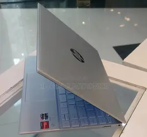 New Laptop HP Pavilion 13 16GB AMD Ryzen 7 SSD 1T