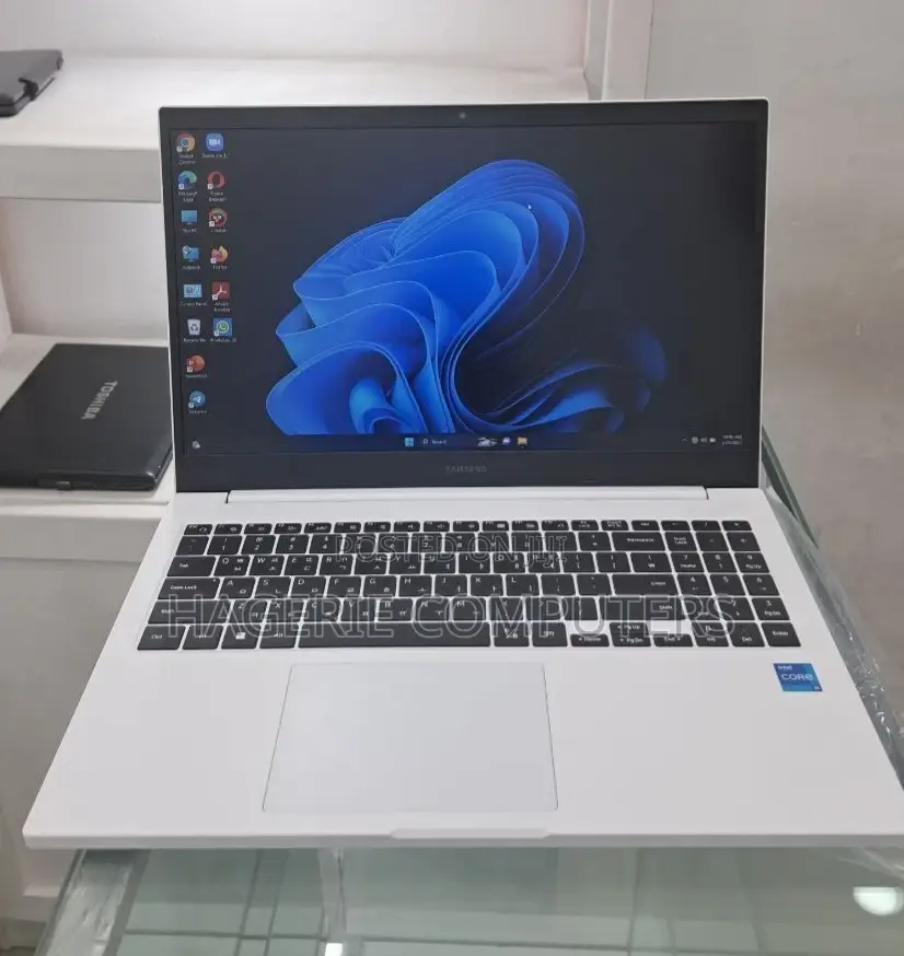 New Laptop Samsung Notebook 7 Spin 8GB Intel Core I5 SSD 256GB