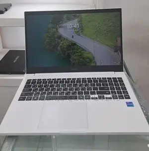 New Laptop Samsung Notebook 7 Spin 8GB Intel Core I5 SSD 256GB