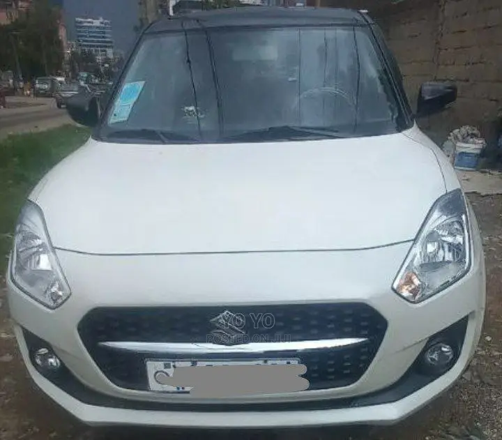 Suzuki Swift 2021 White