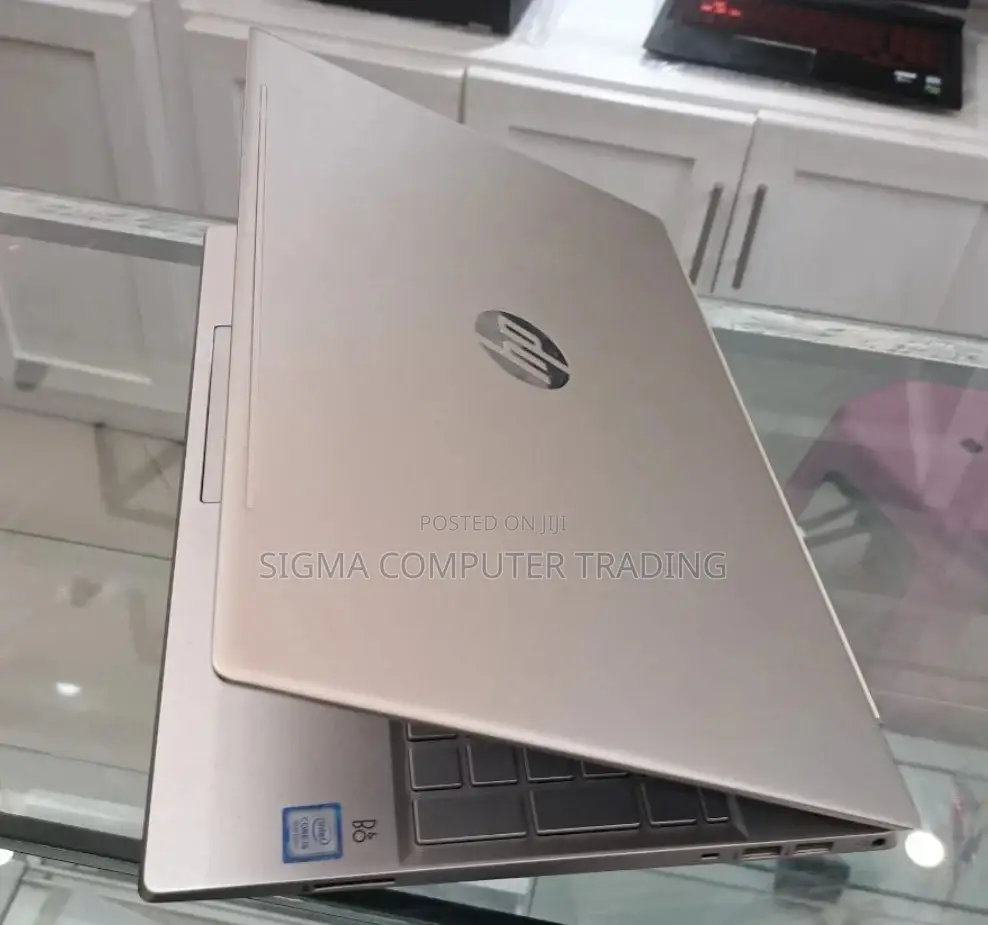 New Laptop HP Pavilion 15 8GB Intel Core I5 HDD 1T