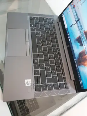 New Laptop HP ZBook 15 16GB Intel Core I7 SSD 512GB