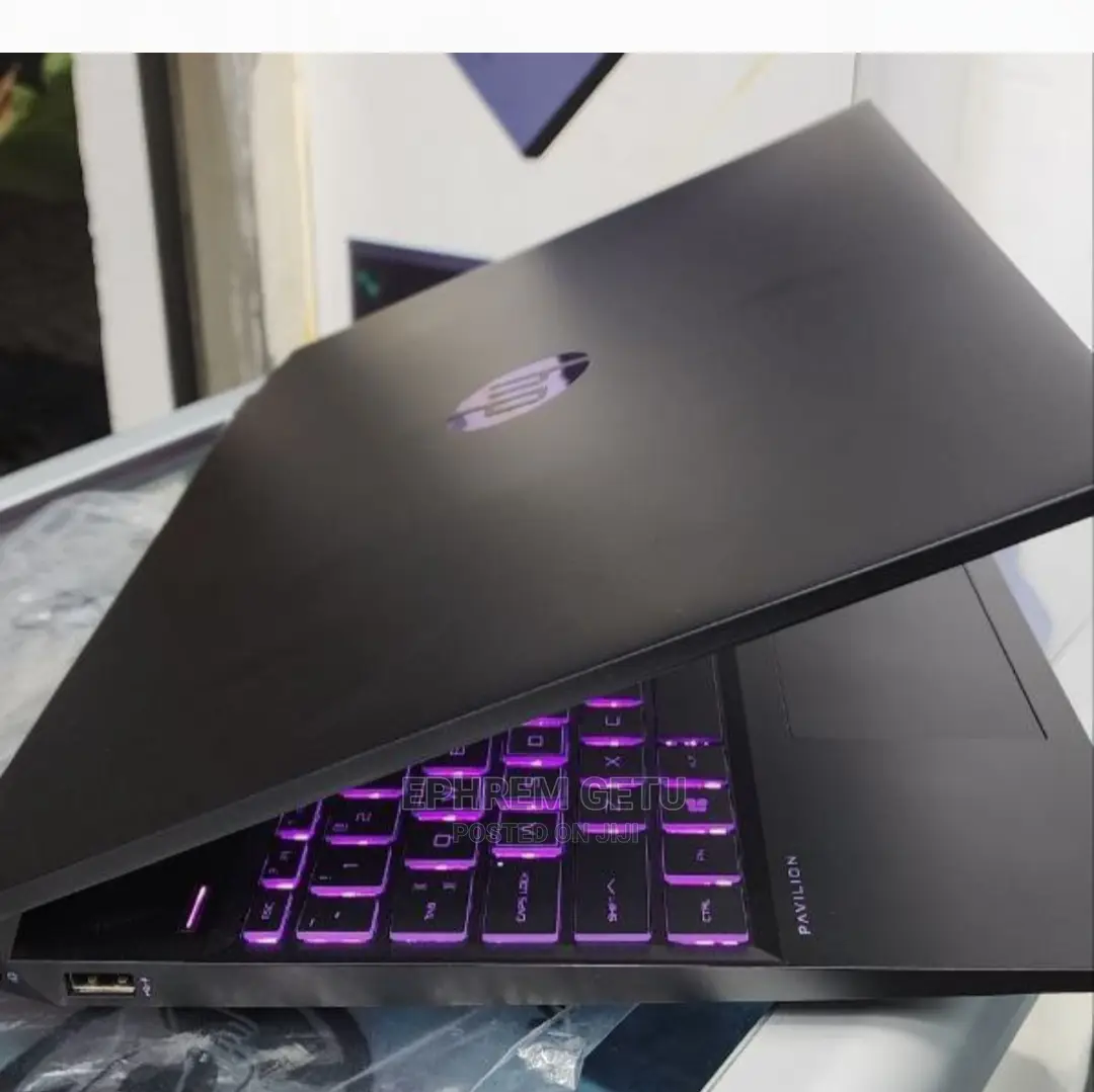 New Laptop HP Pavilion 15 8GB AMD Ryzen 7 SSD 512GB
