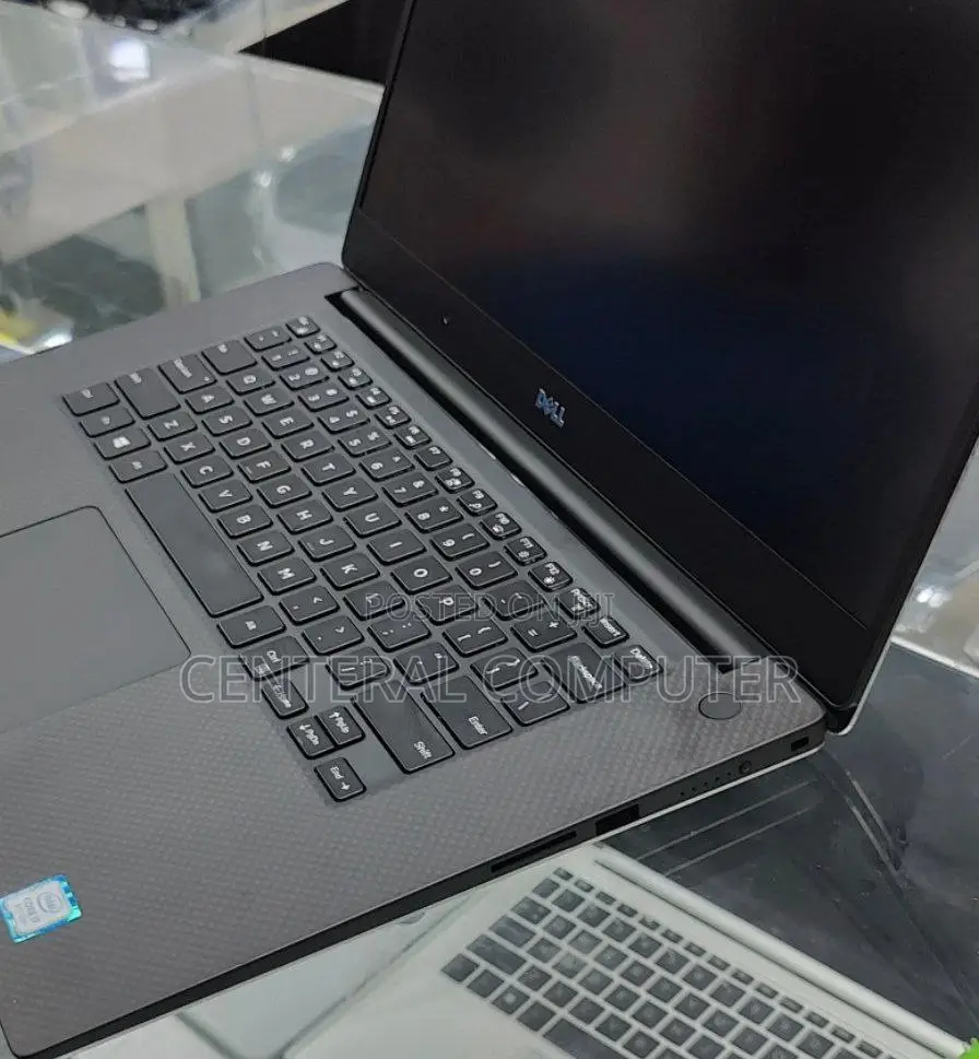 New Laptop Dell XPS 15 16GB Intel Core I7 SSD 512GB