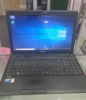 New Laptop Toshiba Satellite C850 4GB HDD 500GB