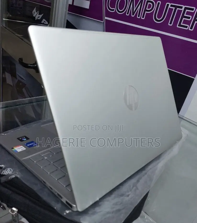 New Laptop HP Pavilion 11 16GB Intel Core I5 SSD 1T