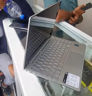 New Laptop HP Envy X360 16GB Intel Core I5 SSD 512GB