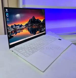 New Laptop Samsung Galaxy Book 2 16GB Intel Core I7 SSD 512GB