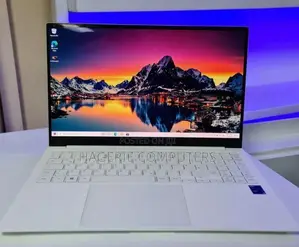 New Laptop Samsung 16GB Intel Core I7 SSD 512GB