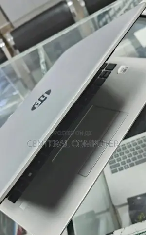 New Laptop HP EliteBook 820 8GB Intel Core I5 SSD 512GB